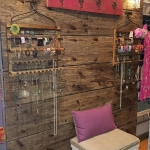 Display wall in a store using Cargo Planks